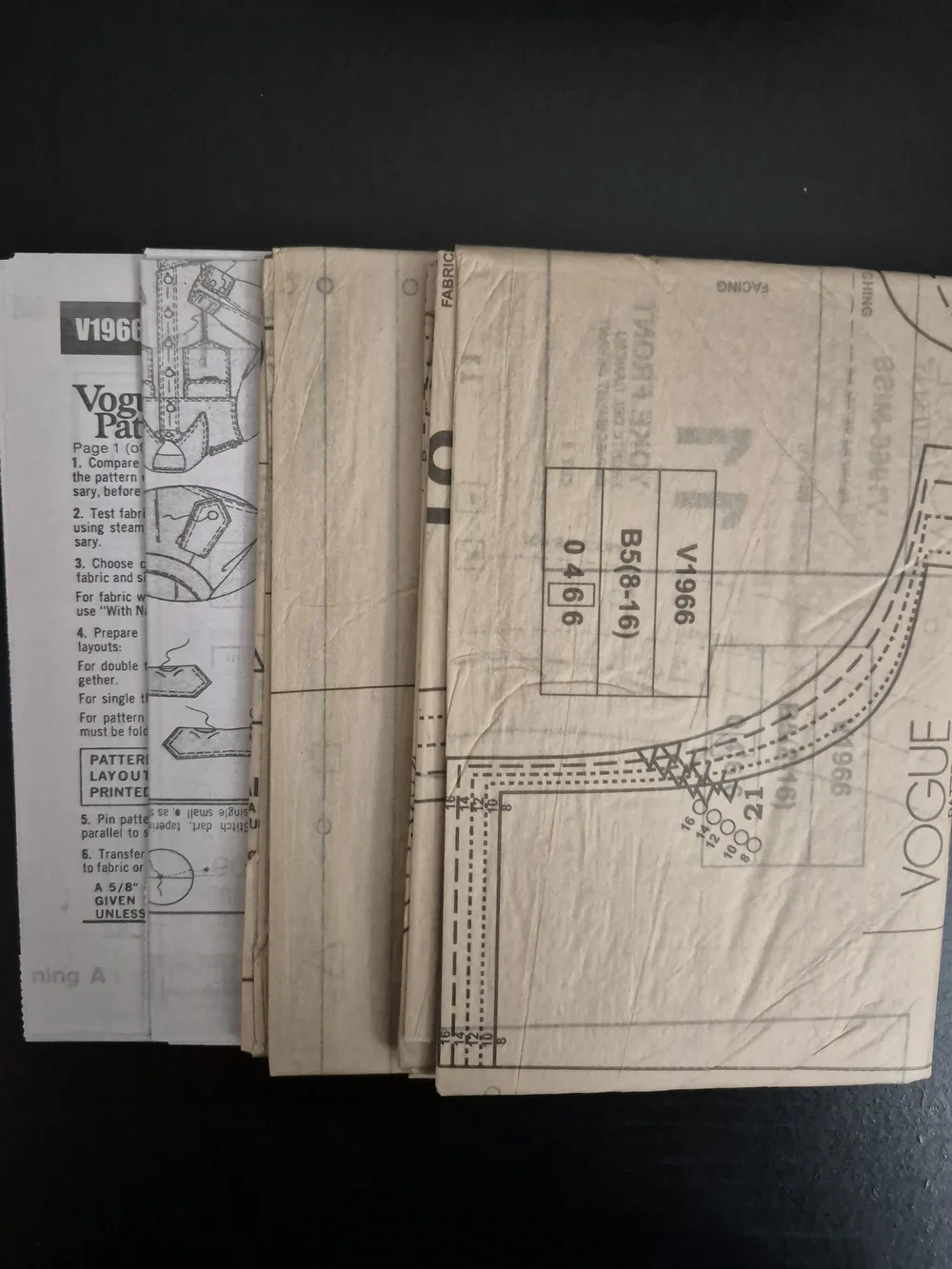 Vogue Pattern V1966 *UNCUT* Size B5